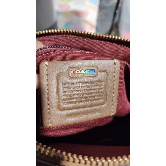 Coach Limited Addition - Picture 8 of 8